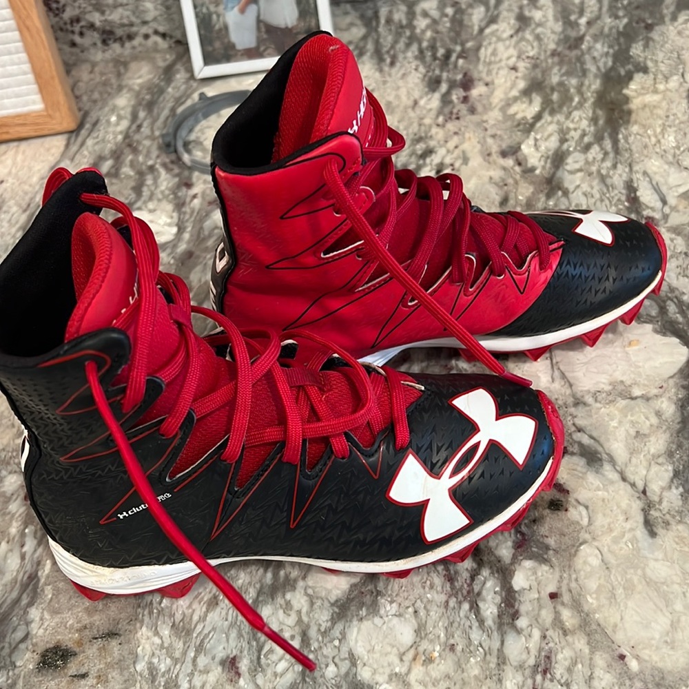 Boys under armour cleats